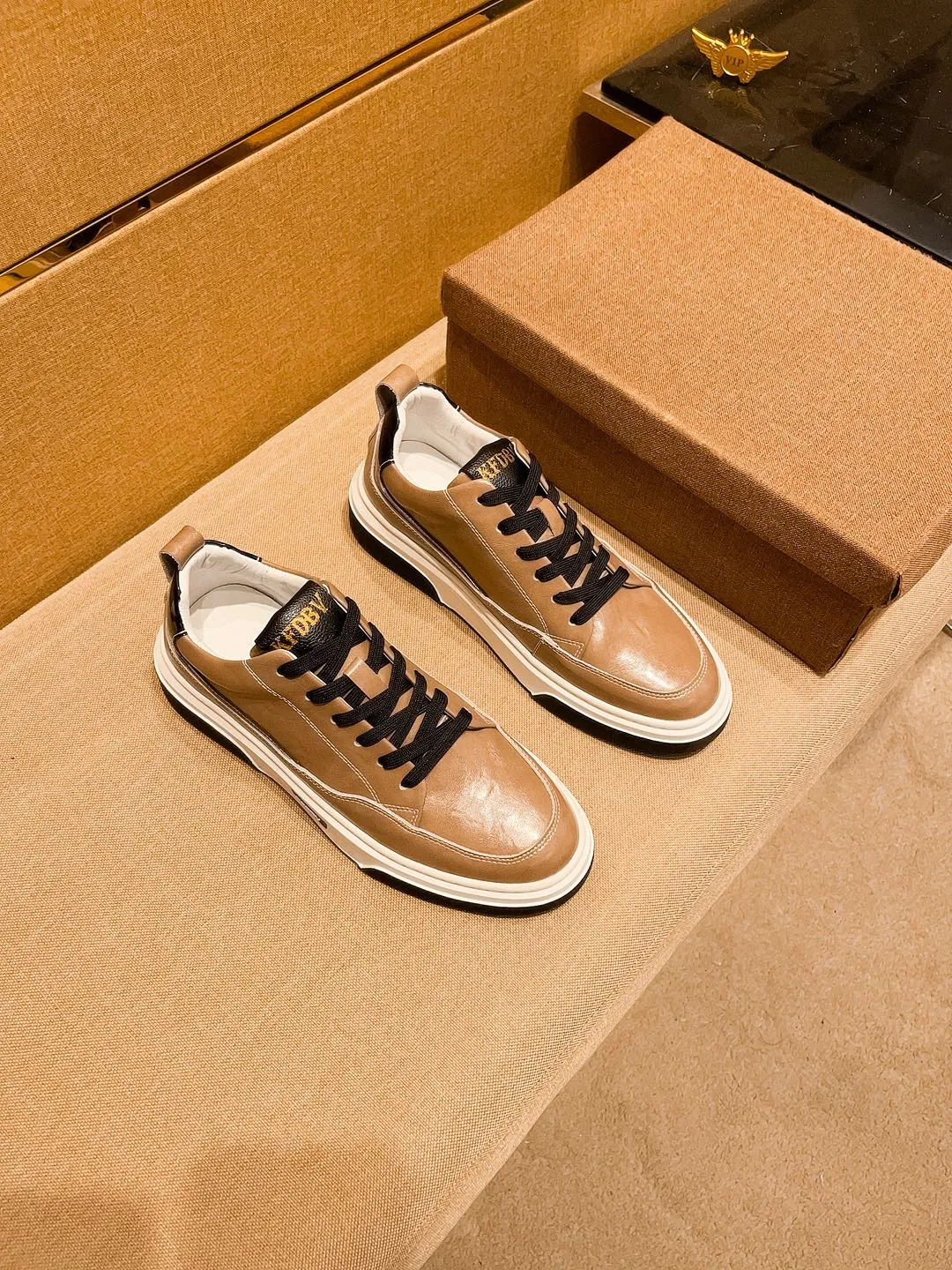 Men's shoes 💰 420💰【BV】🔥 High-end men's shoes brand official website 1:1 latest masterpiece: the upper is made of Italian imported first-layer cowhide with a comfortable and breathable lining➕original non-slip and wear-resistant outsole🔥, making walking more convenient and comfortable! An exclusive new model, a stunning work, a beautiful 1:1 replica [color] compared to the official quality! Create a fashionable personality to set off your uniqueness! A must-have for trendy men! Classic🔥Size: 38-44 Color: 🔥Multiple colors available🔥.